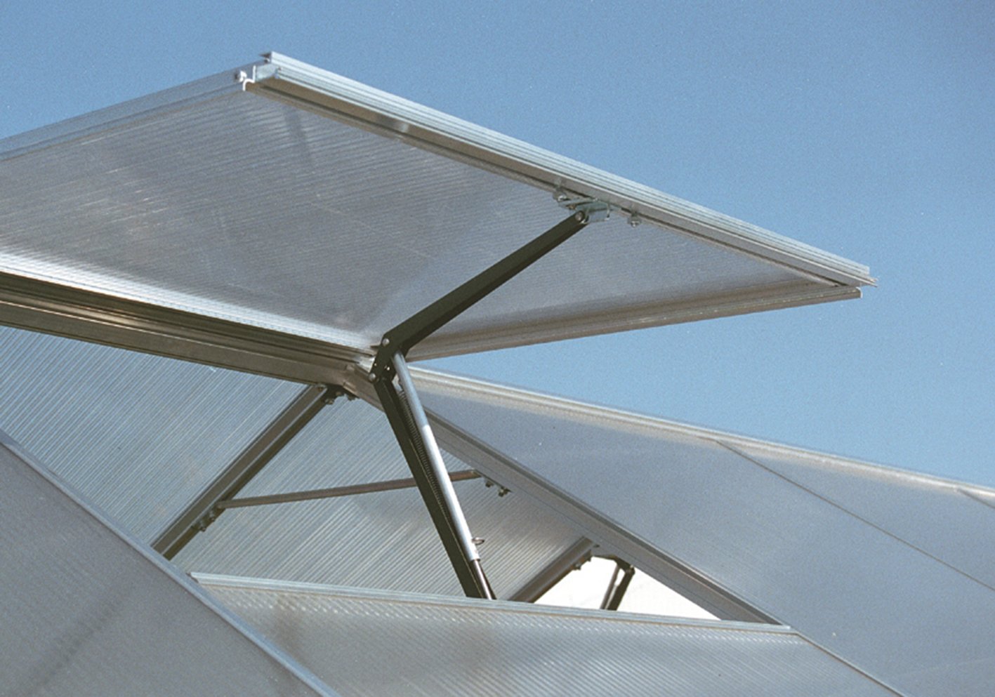 Automatischer Fensteröffner Ventomax für Gewächshaus Automatischer Fensteröffner Ventomax für Gewächshaus