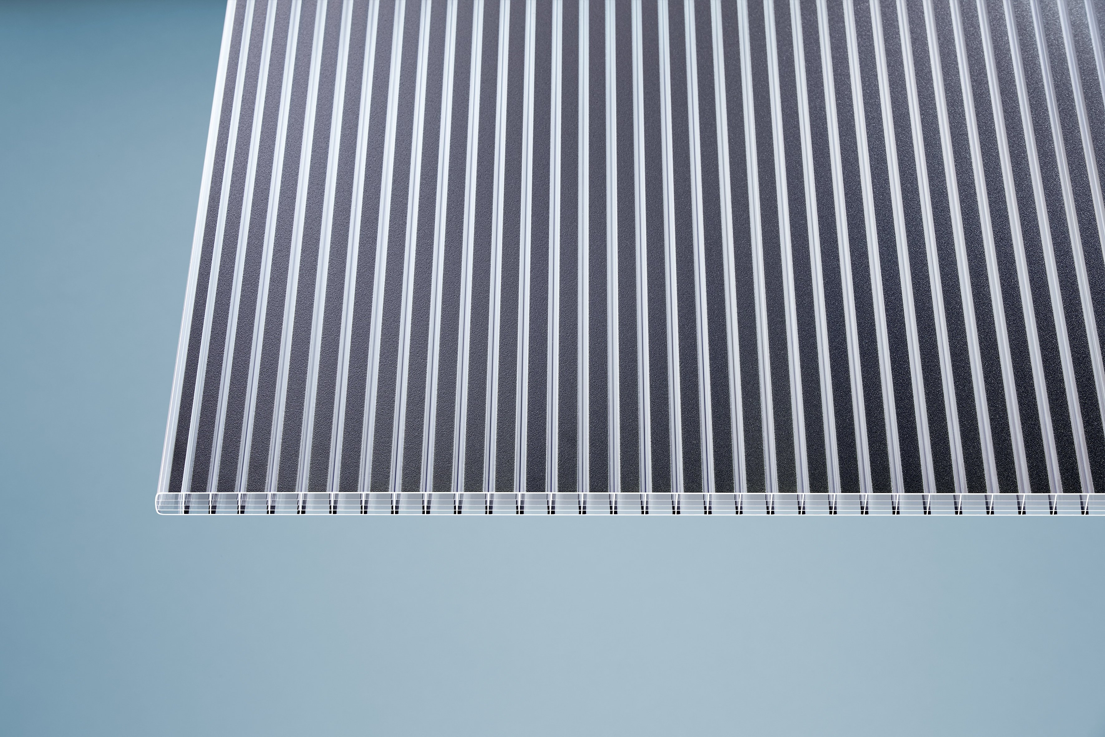 Polycarbonat Stegplatten 16 mm anthrazit gestreift Polycarbonat Stegplatten 16 mm anthrazit gestreift